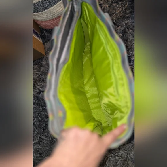 Dakine Multicolor Plaid Tote with Gray Straps - Picture 10 of 13